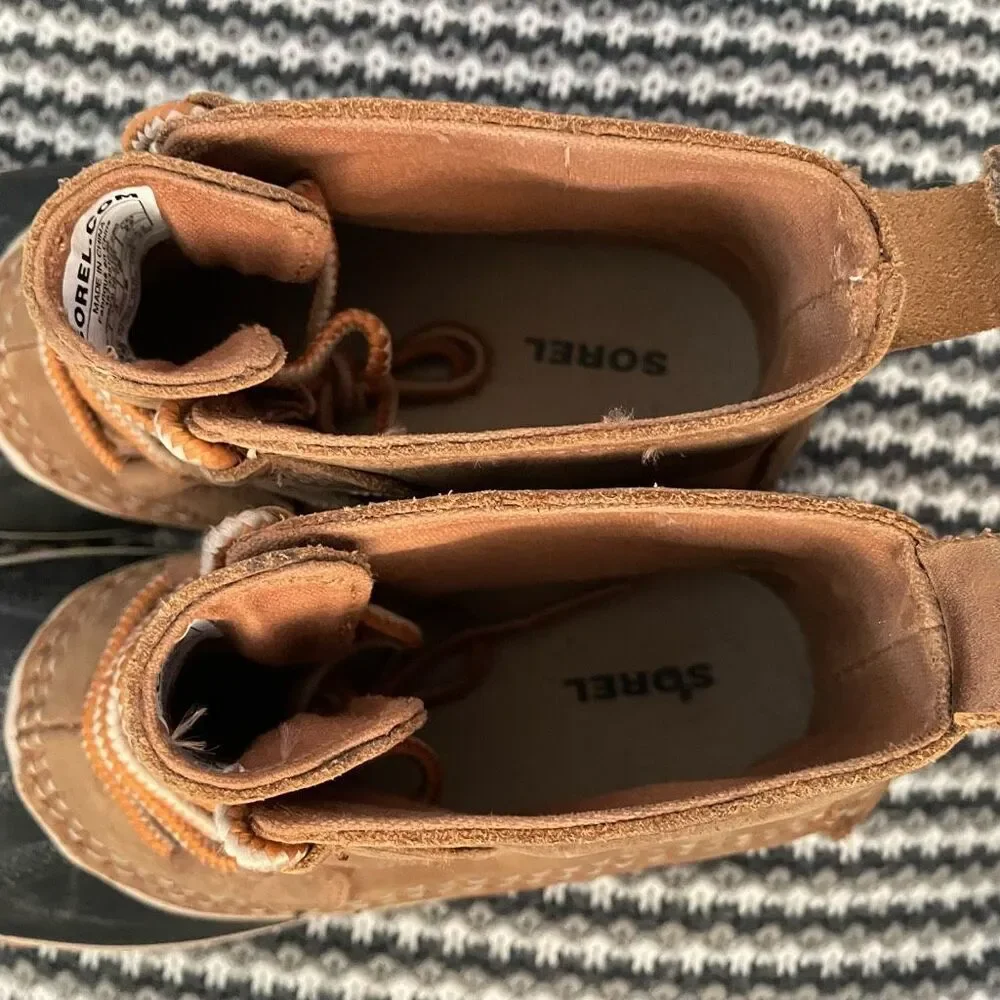 Sorel Out N About brown leather ankle duck boot women’s shoe size 5/youth 4.5